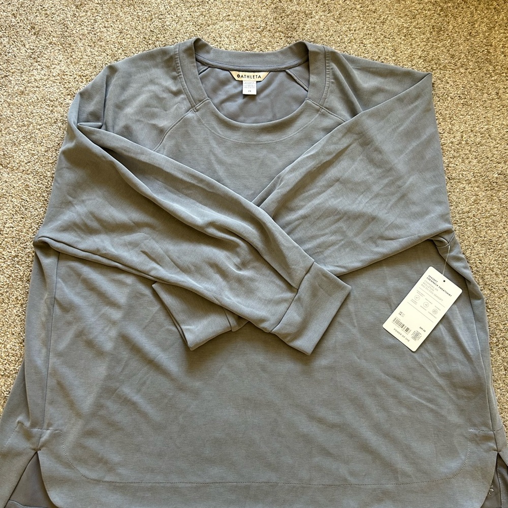 NWT Altheta Sweatshirt in Light Blue